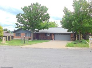 202 Sherwood Ln W, Kerrville, TX 78028