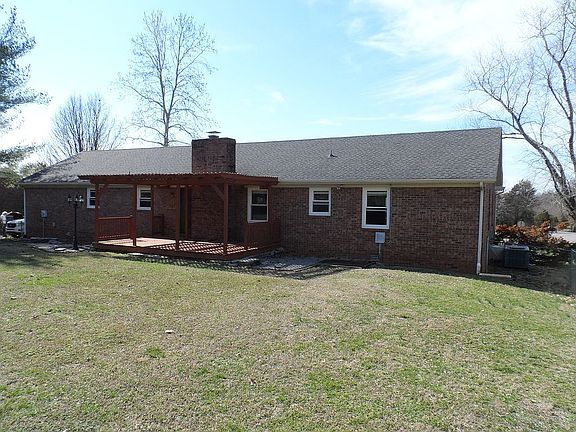3rd image of 3158 Esquire Dr