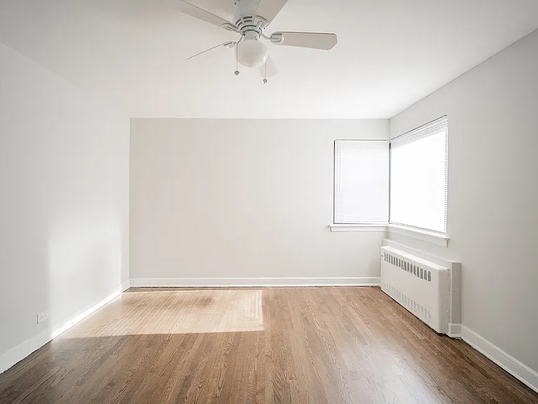 Bedroom 7353-3S