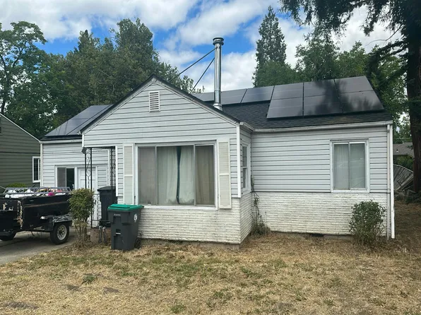 378 W Stewart Ave, Medford, OR 97501