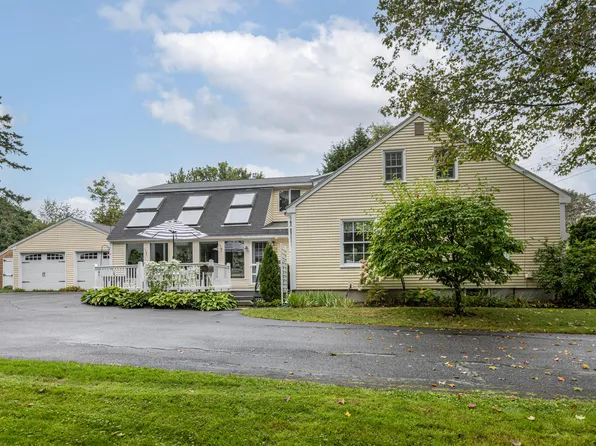 112 E East Main Street, Yarmouth, ME 04096