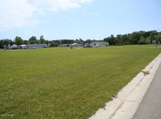 215 W Elm St, Parkers Prairie, MN 56361
