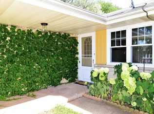 S31W25095 Sunset Dr, Waukesha, WI 53189