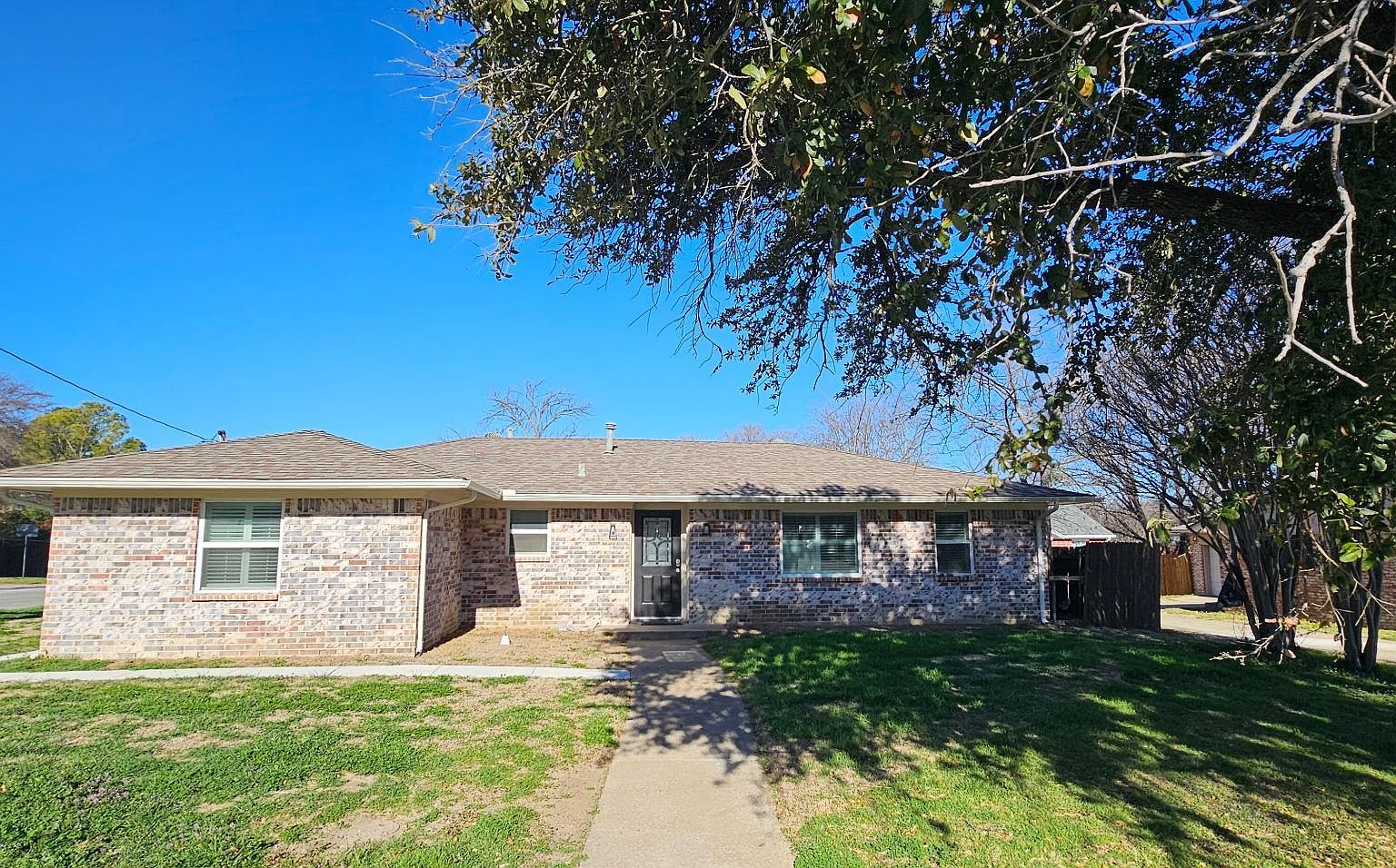 1401 E Sherman Dr, Denton, TX 76209 Zillow