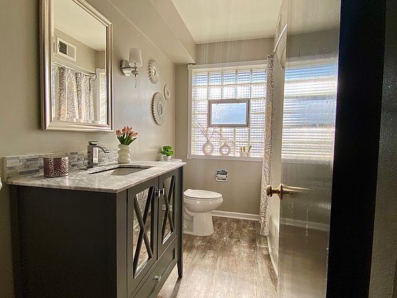 3rd image of 3006 Harlem Ave APT 2W