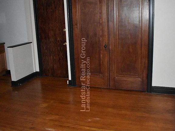 5th image of 948 W Cuyler Ave APT 208