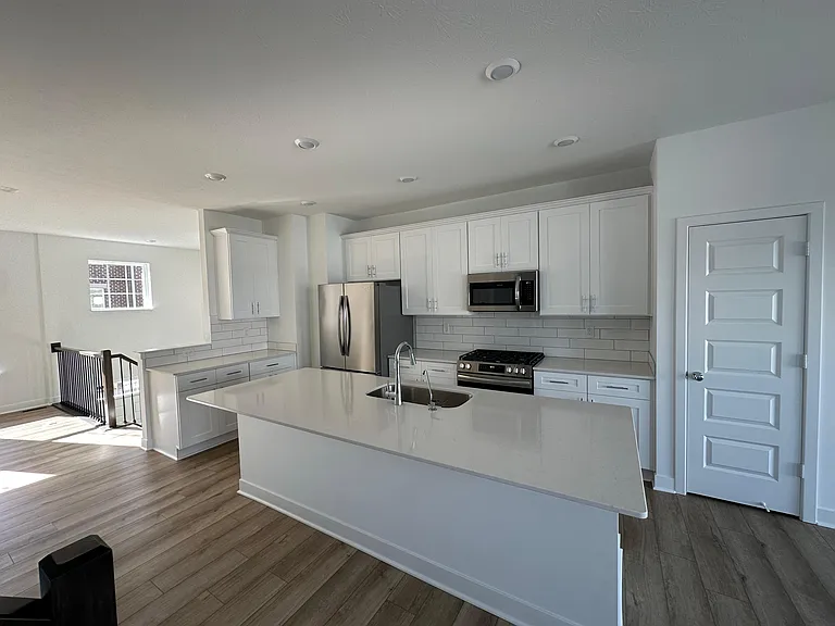 9321 Benton Dr — Photo 16