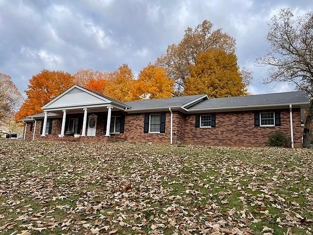 2nd image of 310 Valley Rd