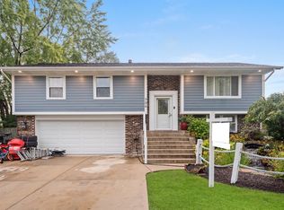 706 Hayward Ave, Streamwood, IL 60107