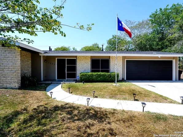 7823 PINEBROOK DR, San Antonio, TX 78230