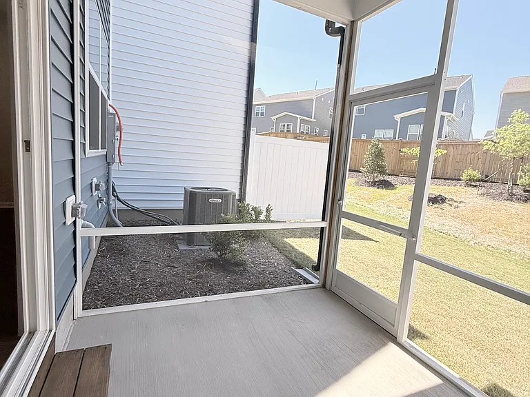 1365 Bessie Ct — Photo 8