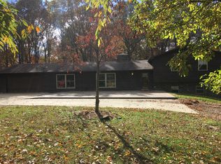 305 State Route 555, Little Hocking, OH 45742