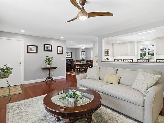 5th image of 17 Hickory Ln