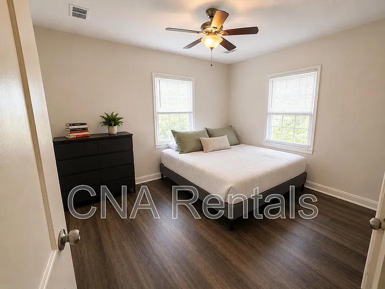 1922 Clearwater Dr SE — Photo 6
