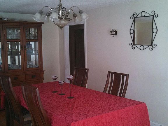 Dining Room/Lvg Room
