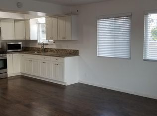 1046 El Camino Dr APT A, Costa Mesa, CA 92626