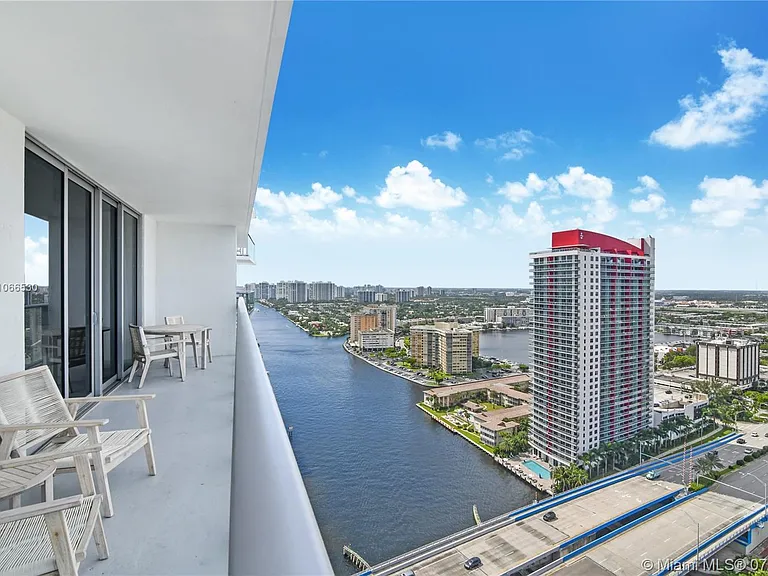 4010 S Ocean Dr #R1406 — Photo 2