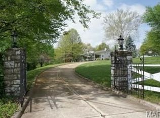 12775 W Watson Rd, Saint Louis, MO 63127