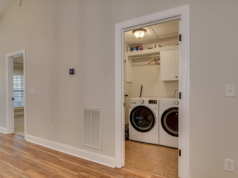 115 Redglobe St — Photo 27