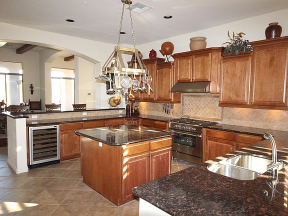 4th image of 10934 E La Verna Way