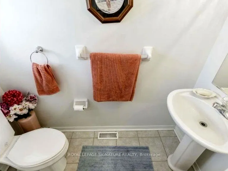 1565 Woodhenge Way — Photo 8