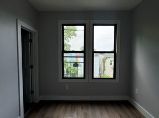 128 Bayview Ave #3B, Jersey City, NJ 07305