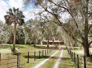 5430 East Ave, De Leon Springs, FL 32130