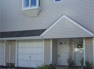 158 Paddock Ave APT 105, Meriden, CT 06450