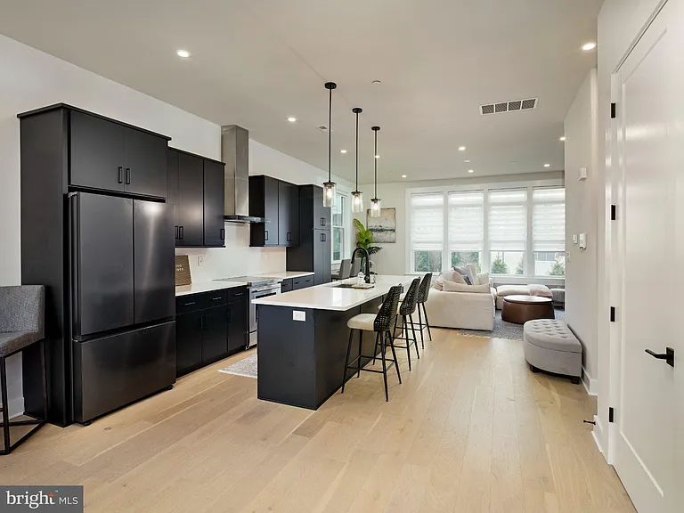 304 Squire Dr — Photo 8