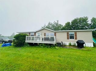10 Spirit Meadow Ln, Windham, ME 04062