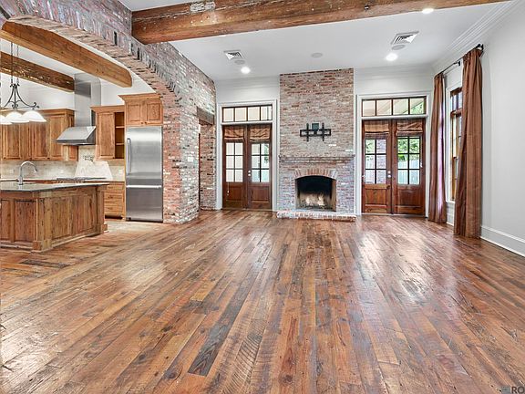 3rd image of 4936 Mimosa St