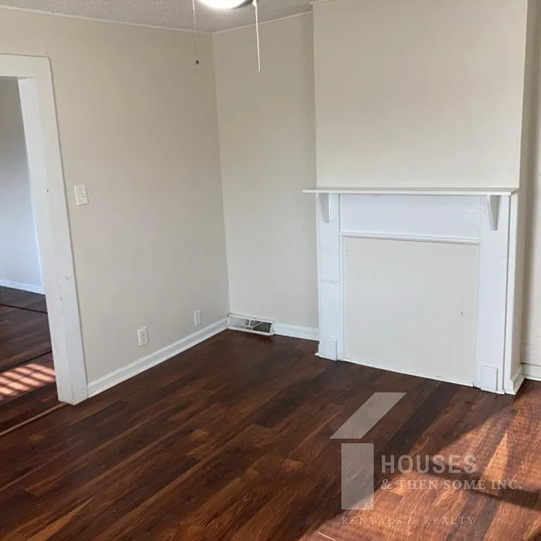 1211 Easley Bridge Rd. — Photo 3