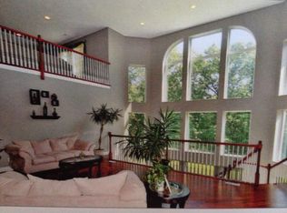 111 Bluffs Pl, Eureka, MO 63025