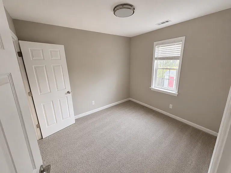 900 Kilby Station Rd — Photo 11