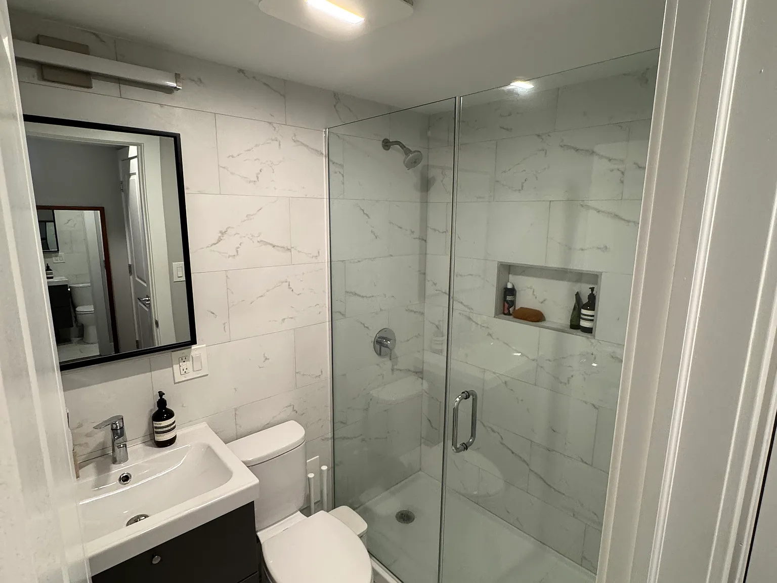 Studio, 400 sqft, $1,900 — Photo 1