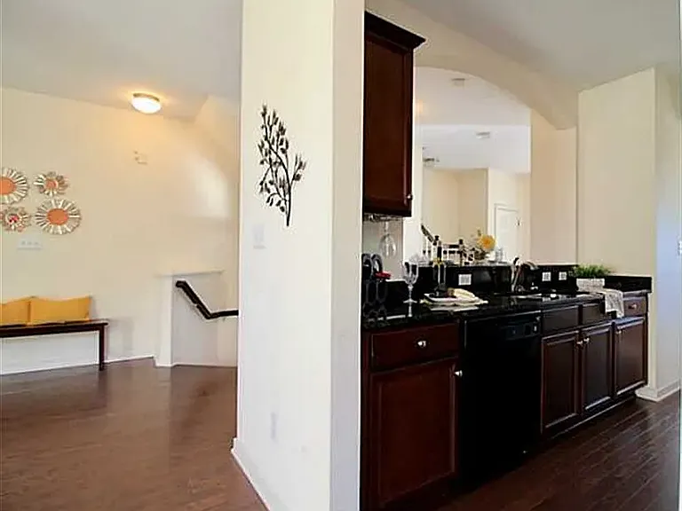24 Zenith Loop — Photo 8