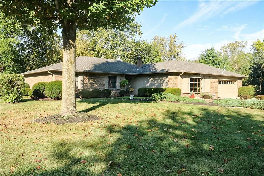 348 Green Hills Ct photo 1