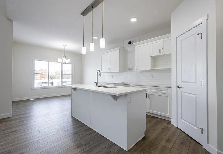 2113 209a St NW — Photo 9