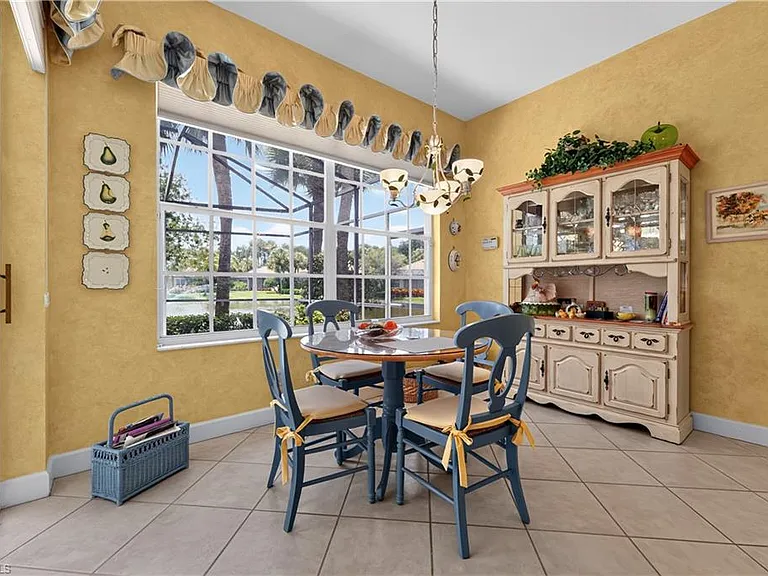 2317 Island Cove Cir — Photo 16