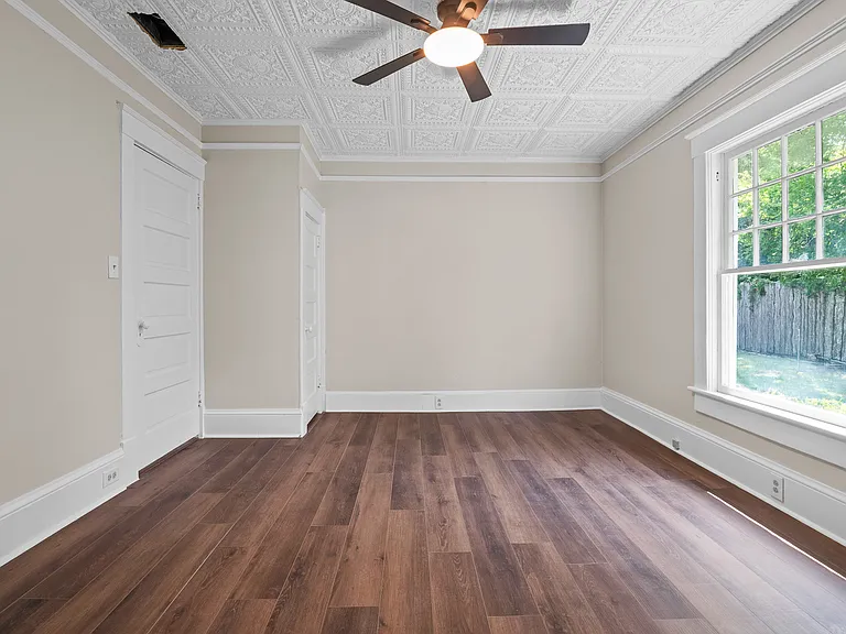 113 Residence St — Photo 8