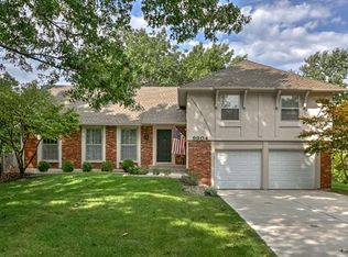 9904 Perry Dr, Overland Park, KS 66212
