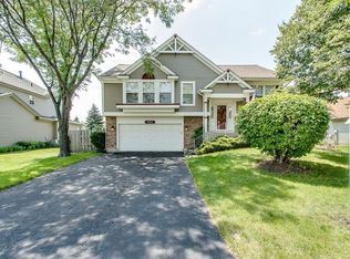 2045 Green Bridge Ln, Hanover Park, IL