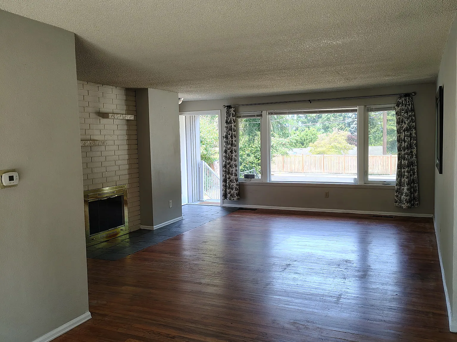 3 bed, 1150 sqft, $2,800 — Photo 2