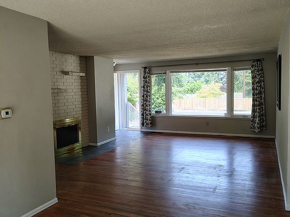 2nd image of 2215 N 145th St