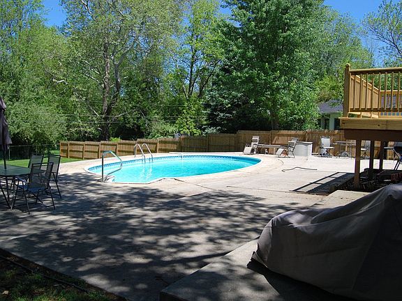 3rd image of 3236 Van Tassel Dr
