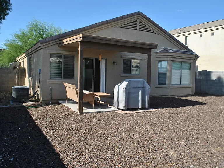 17552 W Watson Ln — Photo 7