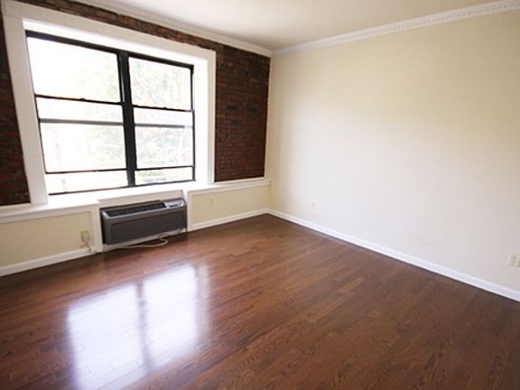 3rd image of 14 Park St APT 31