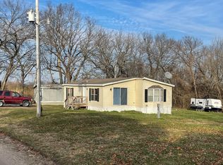 118 & 124 Barstone Dr, Galena, MO 65656