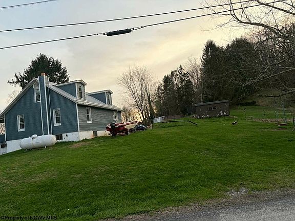 2nd image of 395 Norris Ridge Rd