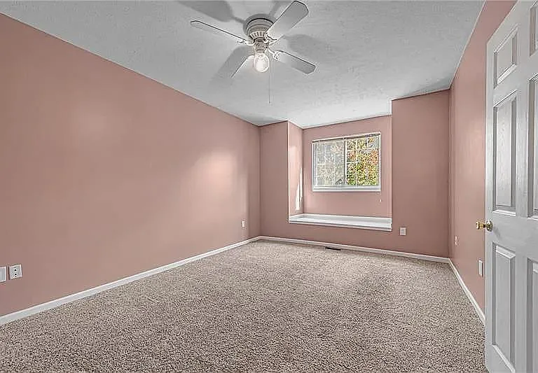 633 Eagle Pointe Dr #633 — Photo 12